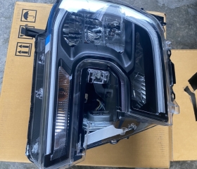 Đèn pha ford everest 2023