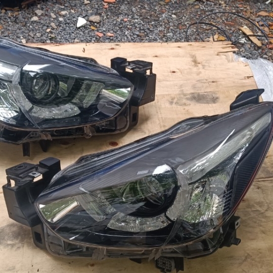 ĐÈN PHA MAZDA 2 2017 BI LED