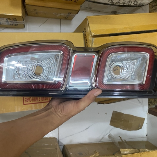 ĐÈN HẬU D-MAX 2022