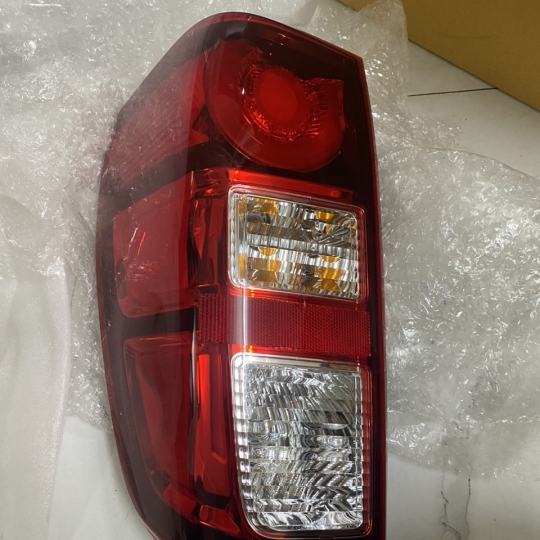 ĐÈN HẬU BT-50 2022